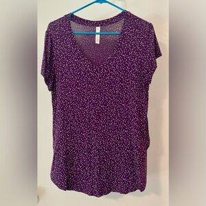 Latched Mama V Neck Boyfriend Tee - L - Purple Dot